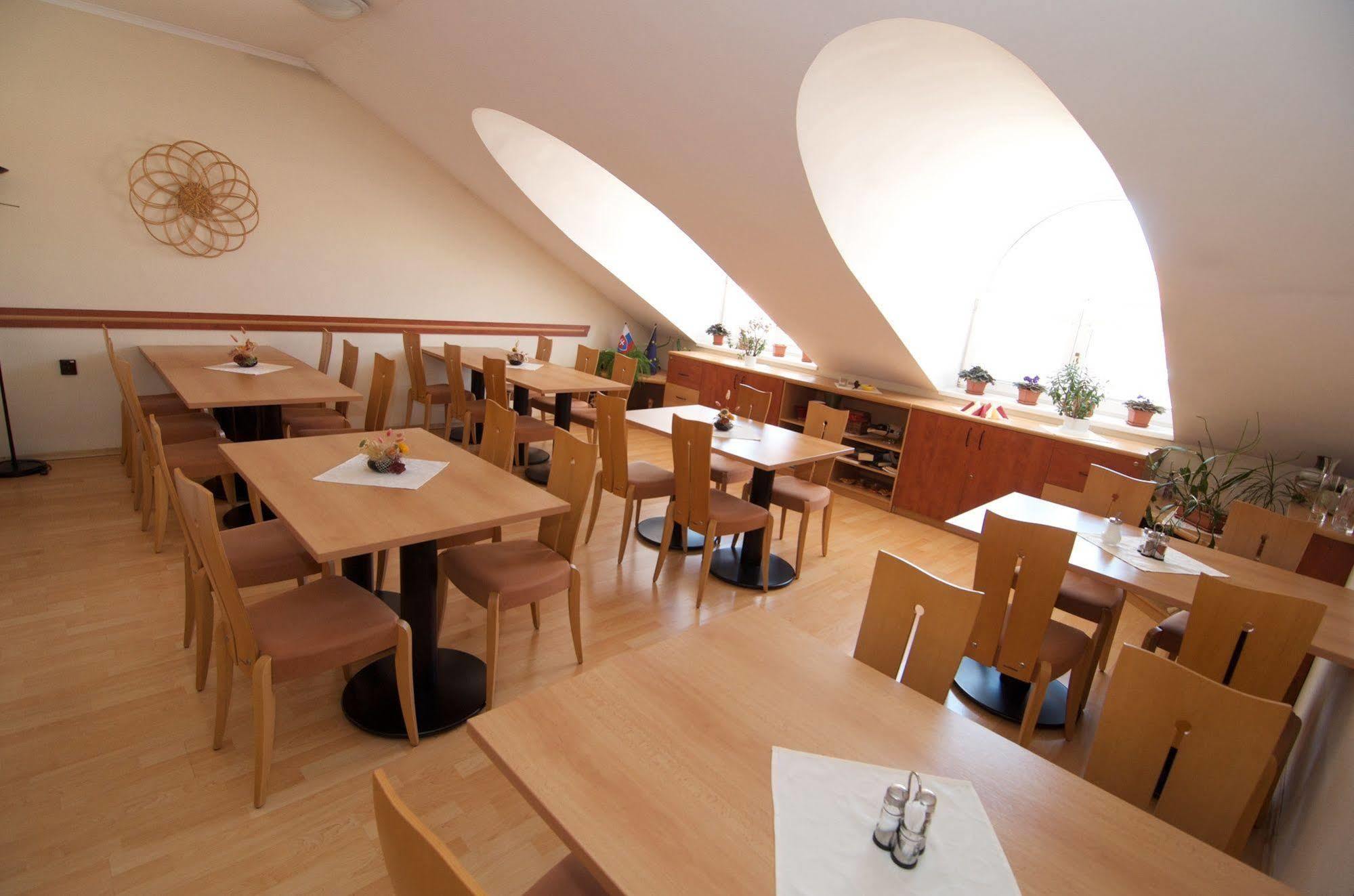 Hotel Steve Liptovský Mikuláš Esterno foto